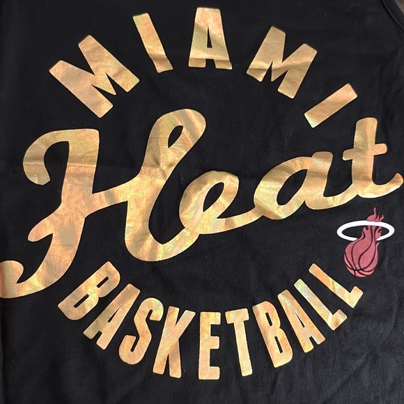 NWT [Touch by Alyssa Milano] Miami Heat NBA Sleeveless Tank Top Women’s Medium - Picture 9 of 14